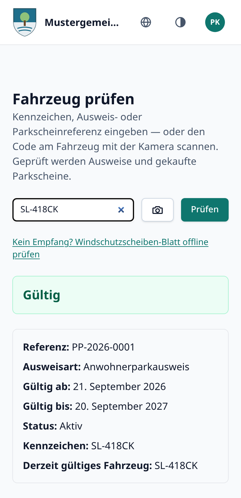Die Kontrolle am Telefon: Nach Eingabe des Kennzeichens meldet die Anwendung „Gültig“ und zeigt Ausweisart, Gültigkeit und das derzeit gültige Fahrzeug — ohne Namen und ohne Adresse.
